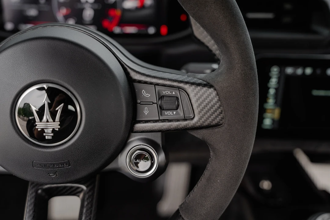 2023 Maserati MC20 - Image 20 of 31