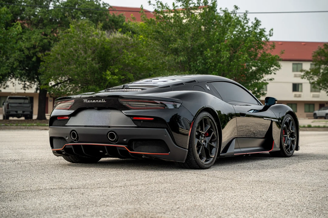 2023 Maserati MC20 - Image 7 of 31