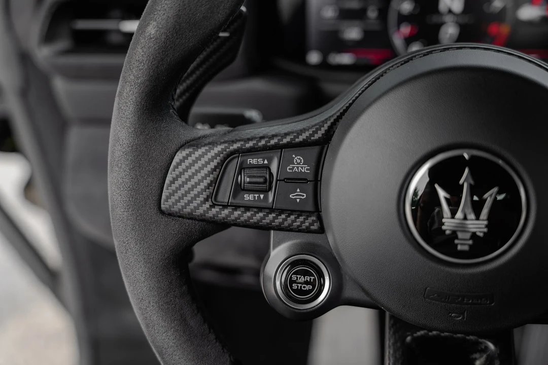2023 Maserati MC20 - Image 19 of 31