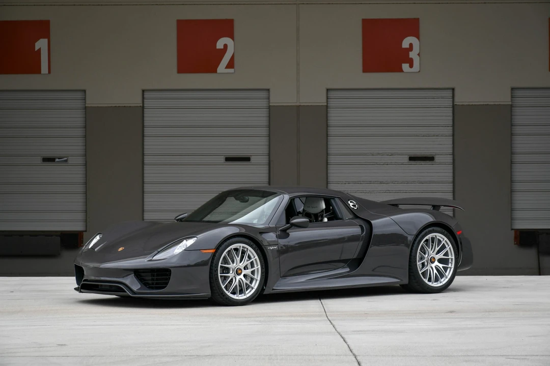 2015 Porsche 918 Spyder - Image 2 of 31