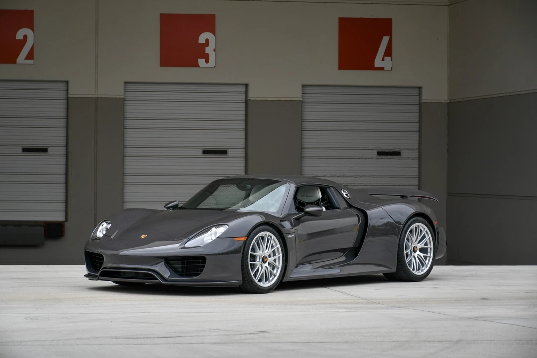 2015 Porsche 918 Spyder - Image 4 of 31
