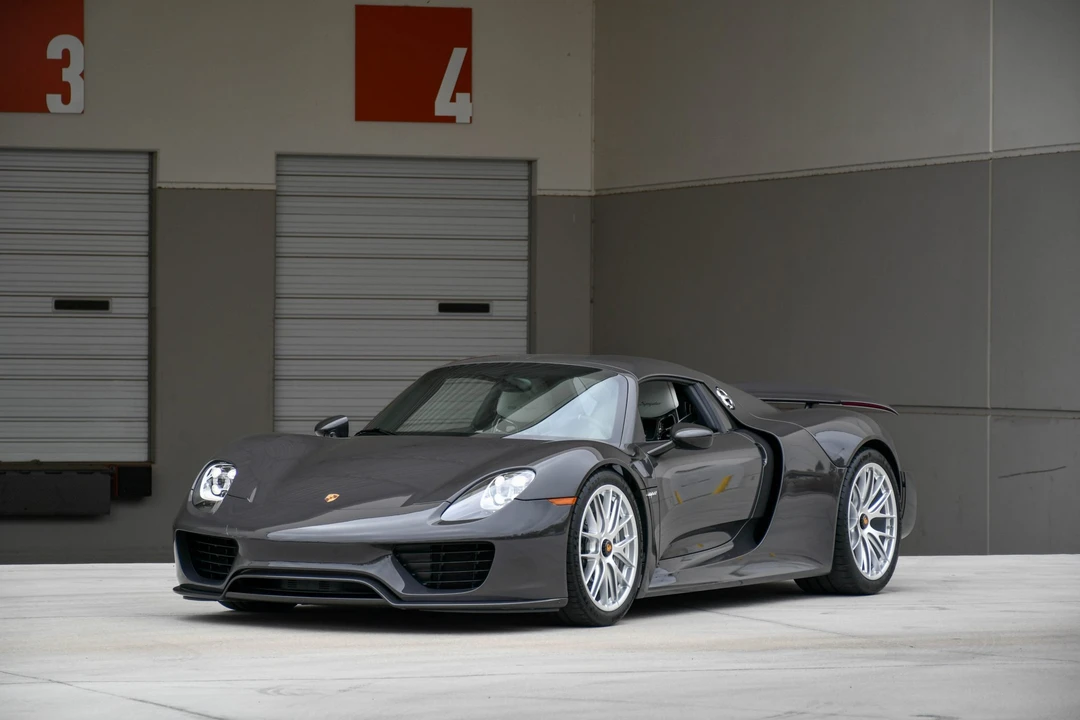2015 Porsche 918 Spyder - Image 5 of 31