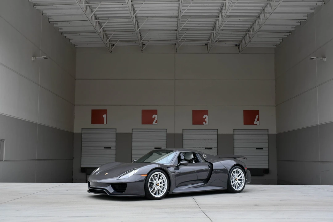 2015 Porsche 918 Spyder - Image 3 of 31