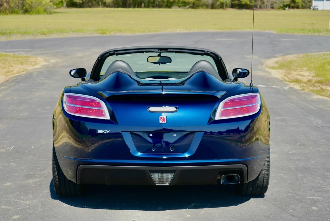 2008 Saturn Sky - Image 10 of 31