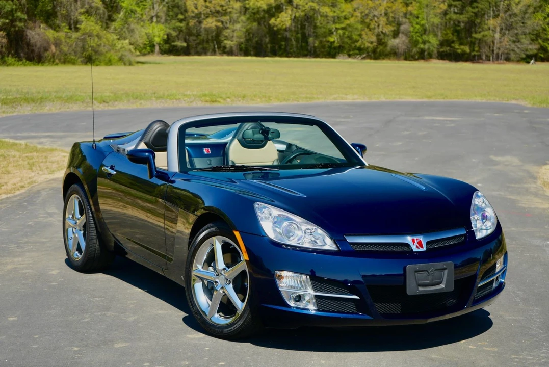 2008 Saturn Sky - Image 2 of 31