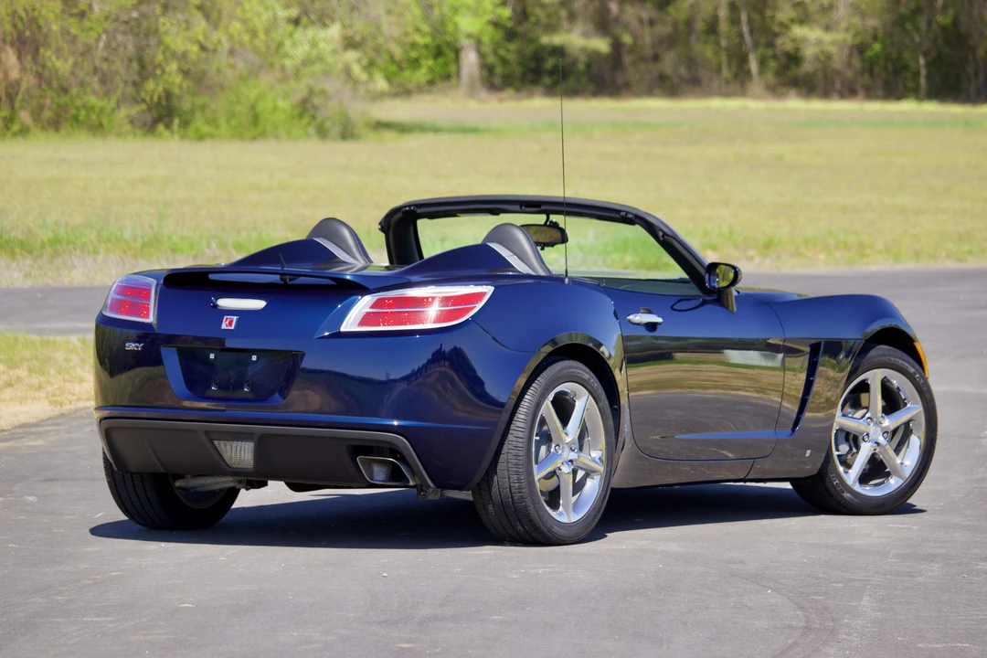 2008 Saturn Sky - Image 13 of 31
