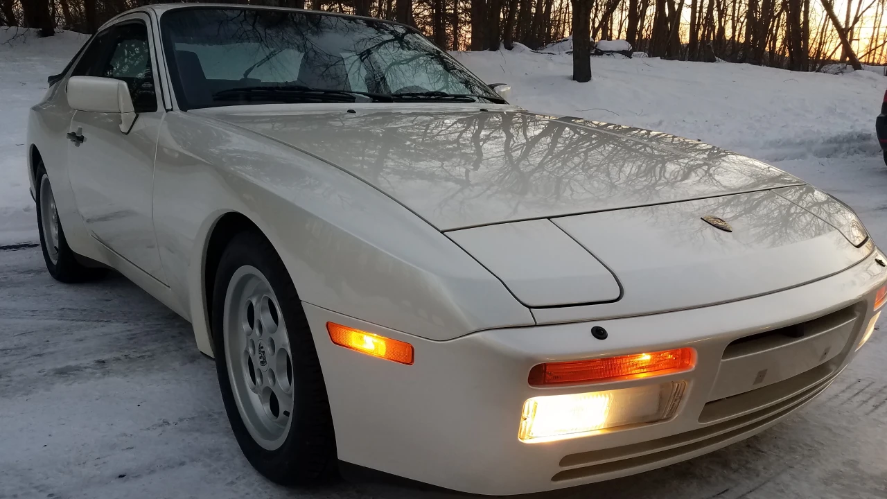 1986 Porsche 944 Turbo - Image 10 of 31