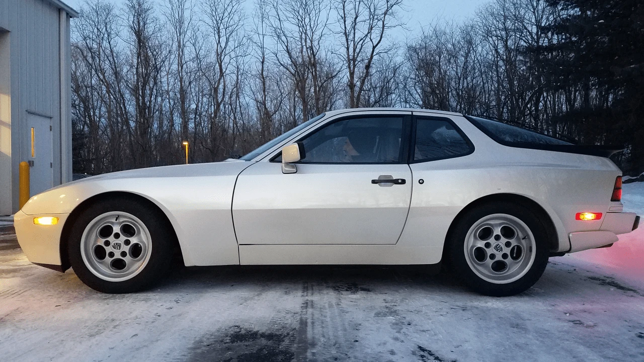 1986 Porsche 944 Turbo - Image 13 of 31