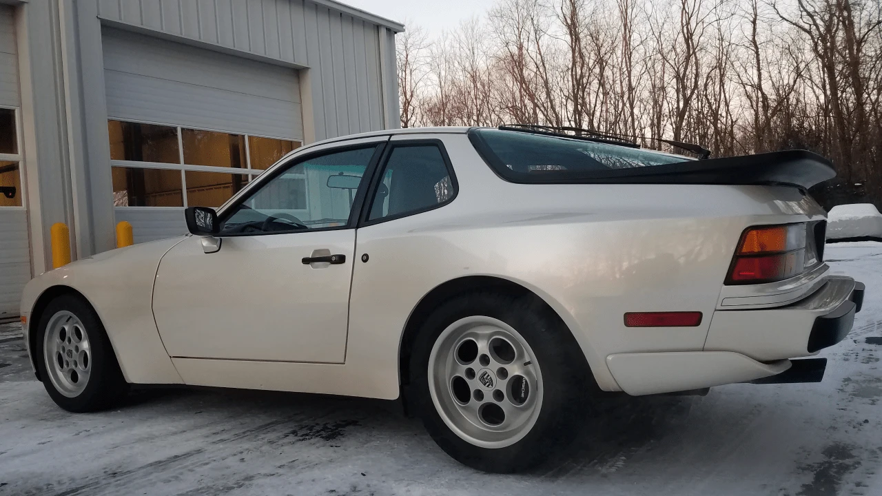 1986 Porsche 944 Turbo - Image 14 of 31