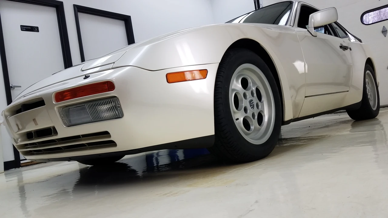 1986 Porsche 944 Turbo - Image 29 of 31