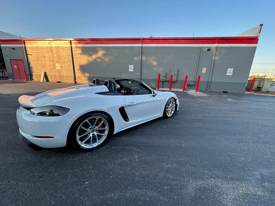 2021 Porsche 718 Boxster Spyder - Image 4 of 5