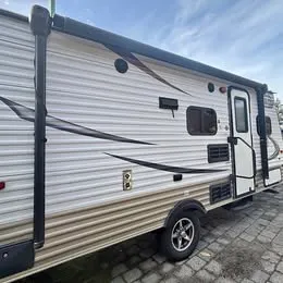 Parts & Memorabilia 5th Wheel Trailer
