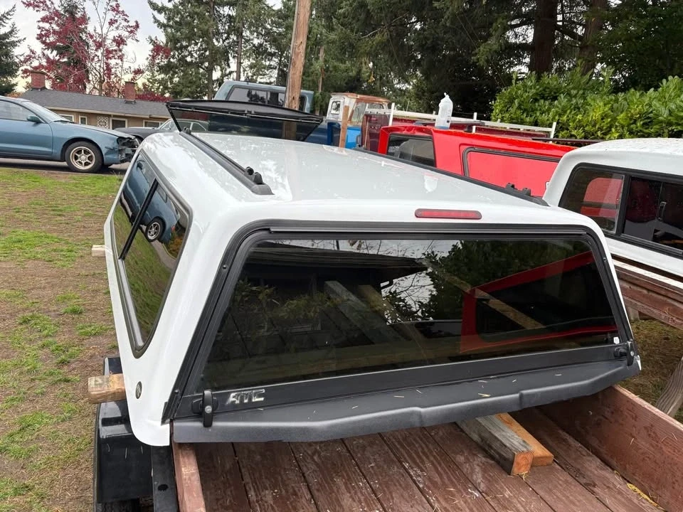 2021 Parts & Memorabilia Bodywork - Image 3 of 10
