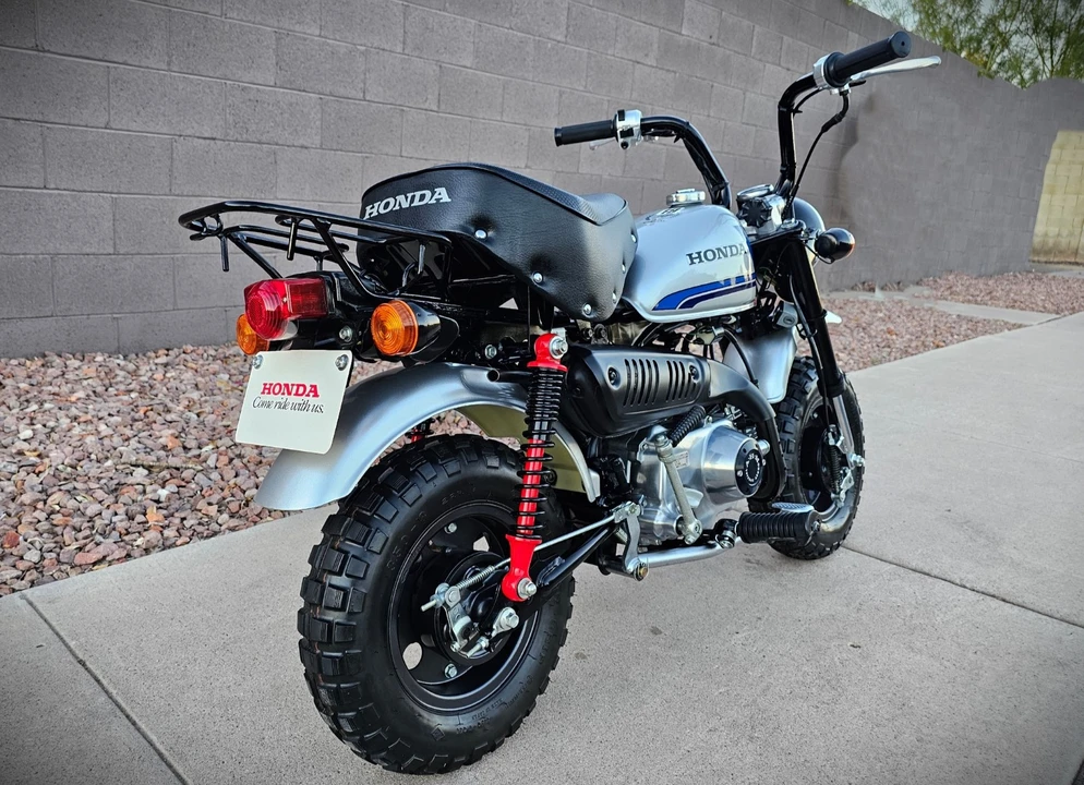 2004 Honda Motorcycles - Image 24 of 31