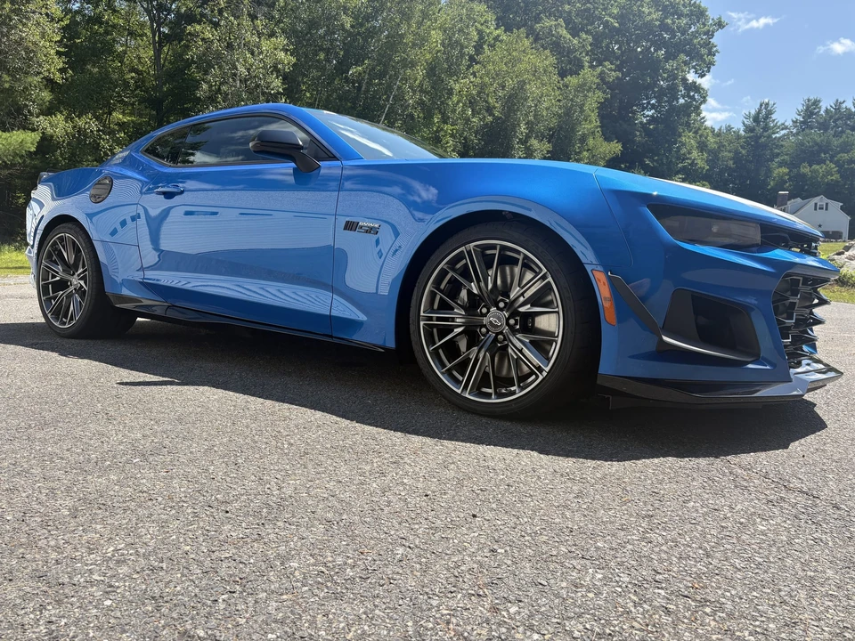 2024 Chevrolet Camaro ZL1 6th Gen - Image 9 of 31