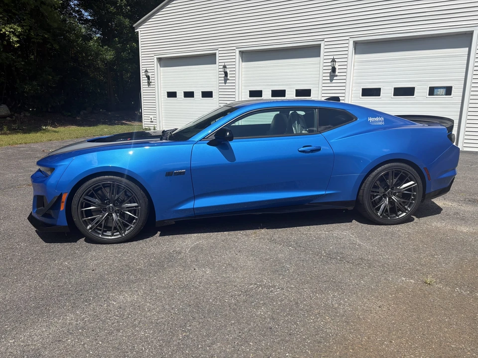 2024 Chevrolet Camaro ZL1 6th Gen - Image 22 of 31