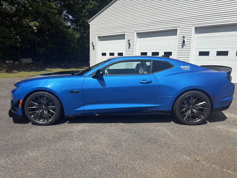 2024 Chevrolet Camaro ZL1 6th Gen - Image 20 of 31