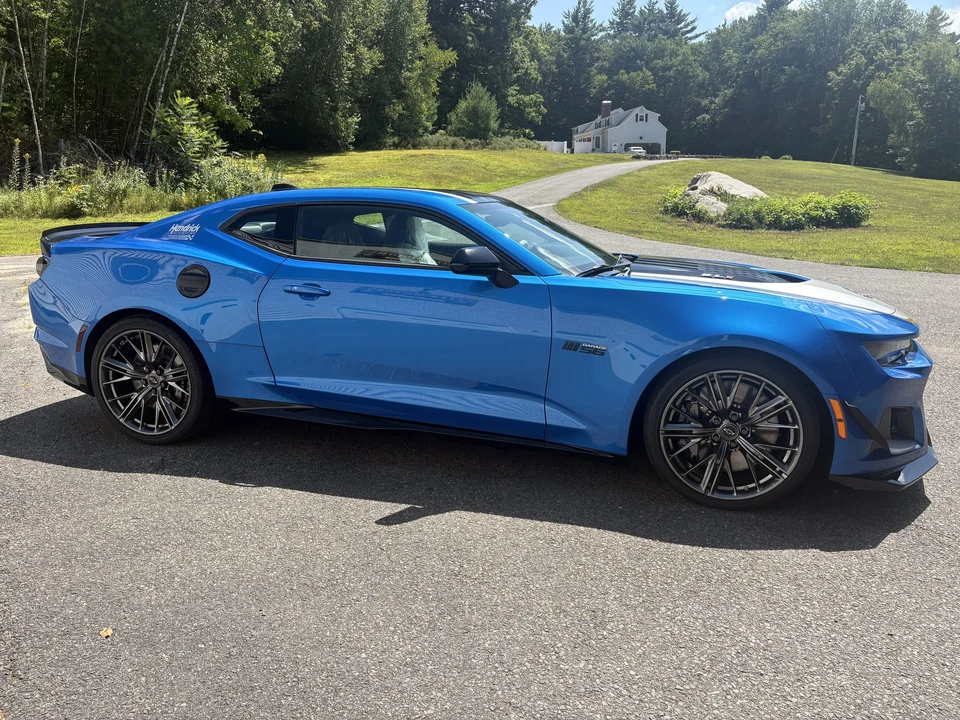 2024 Chevrolet Camaro ZL1 6th Gen - Image 11 of 31