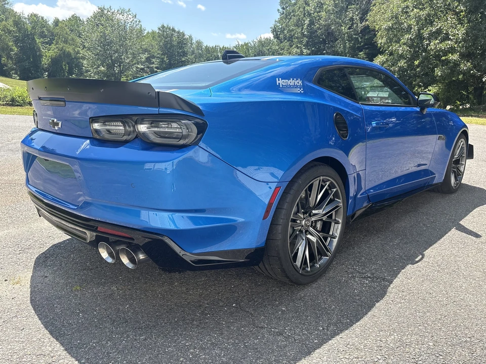 2024 Chevrolet Camaro ZL1 6th Gen - Image 15 of 31