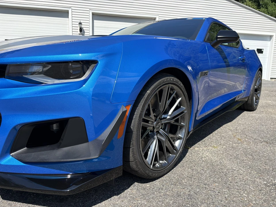 2024 Chevrolet Camaro ZL1 6th Gen - Image 27 of 31