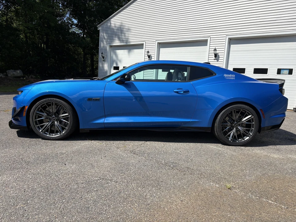 2024 Chevrolet Camaro ZL1 6th Gen - Image 21 of 31