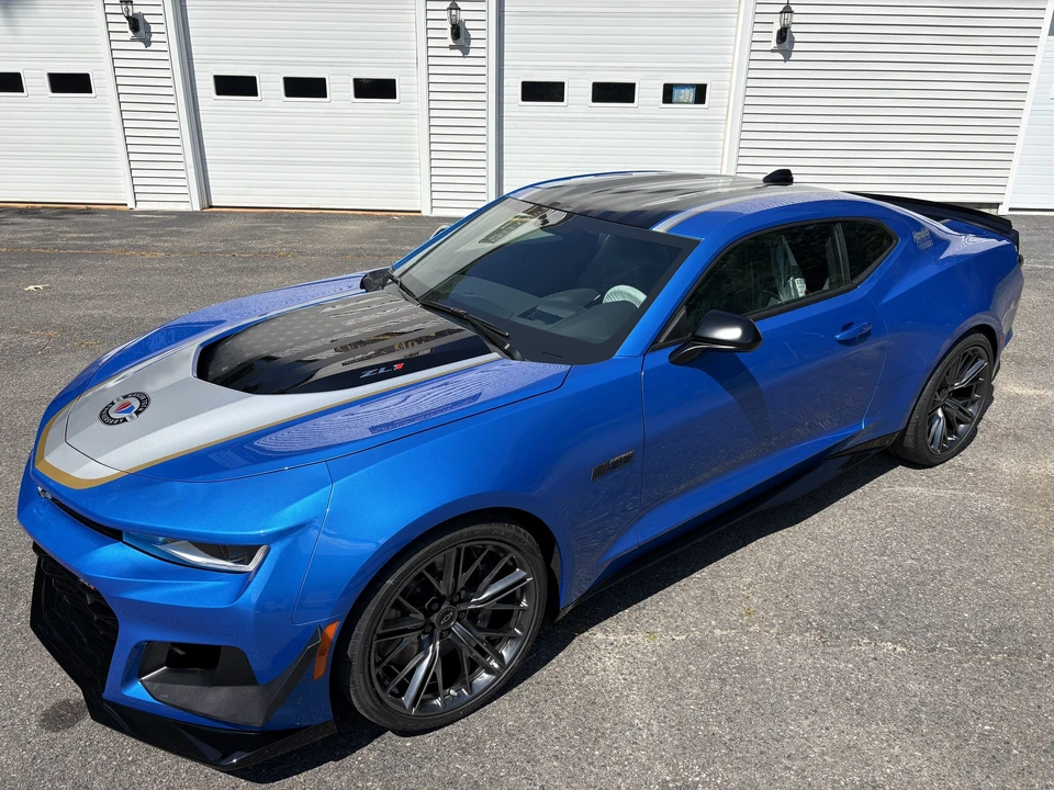 2024 Chevrolet Camaro ZL1 6th Gen - Image 25 of 31