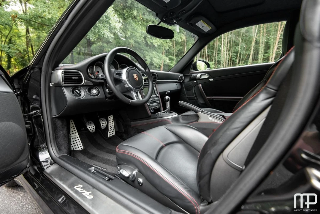 2011 Porsche 997 Turbo - Image 20 of 27