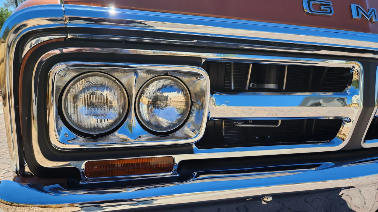 1972 GMC Jimmy 1st Gen - Image 19 of 31