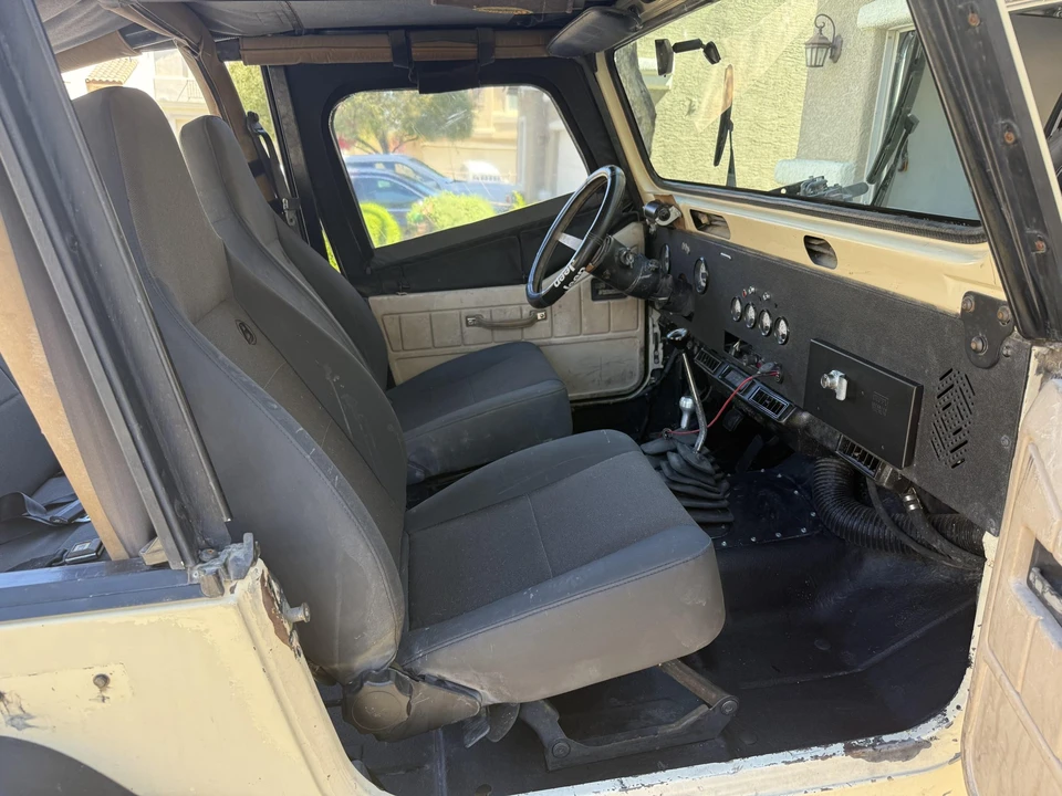 1987 Jeep YJ Wrangler - Image 23 of 31