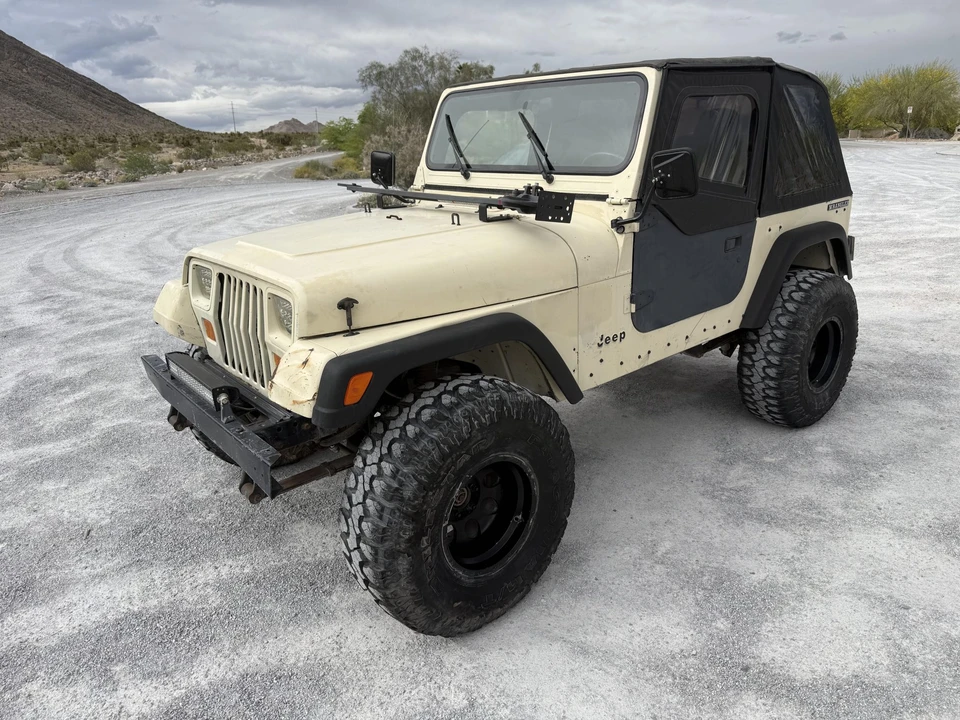 1987 Jeep YJ Wrangler - Image 2 of 31