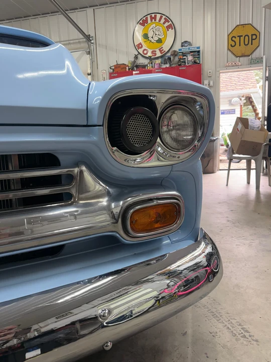 1959 Chevrolet Task Force - Image 25 of 31
