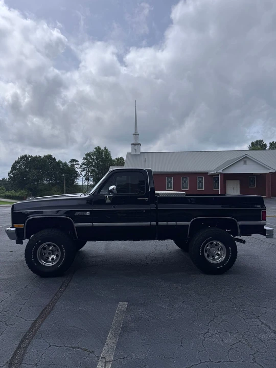 1987 GMC C/K 3rd Gen - Image 5 of 31
