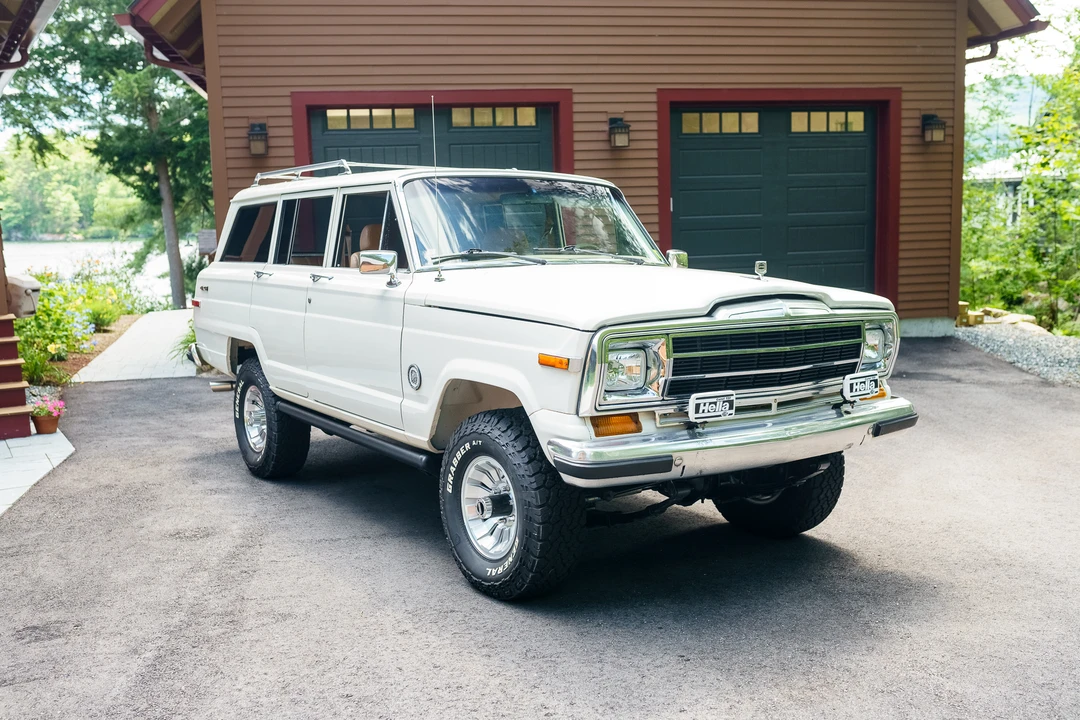 1987 Jeep SJ Grand Wagoneer - Image 4 of 31