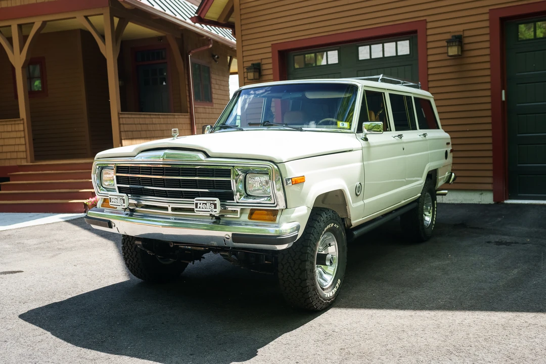 1987 Jeep SJ Grand Wagoneer - Image 7 of 31
