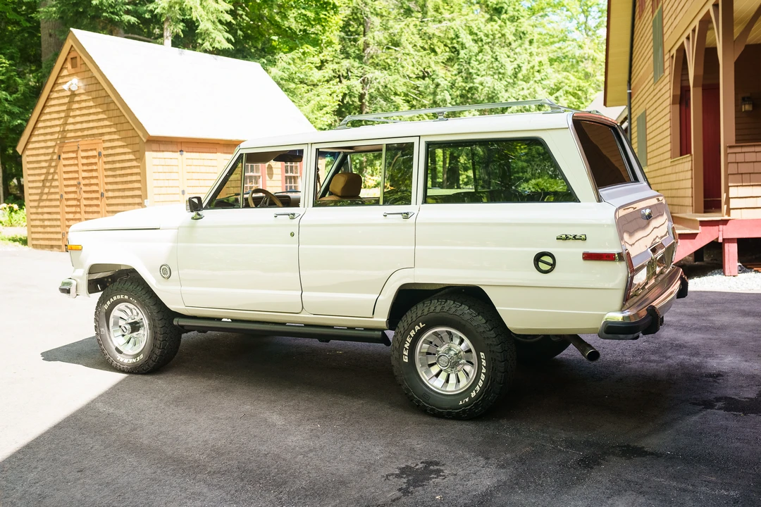 1987 Jeep SJ Grand Wagoneer - Image 9 of 31