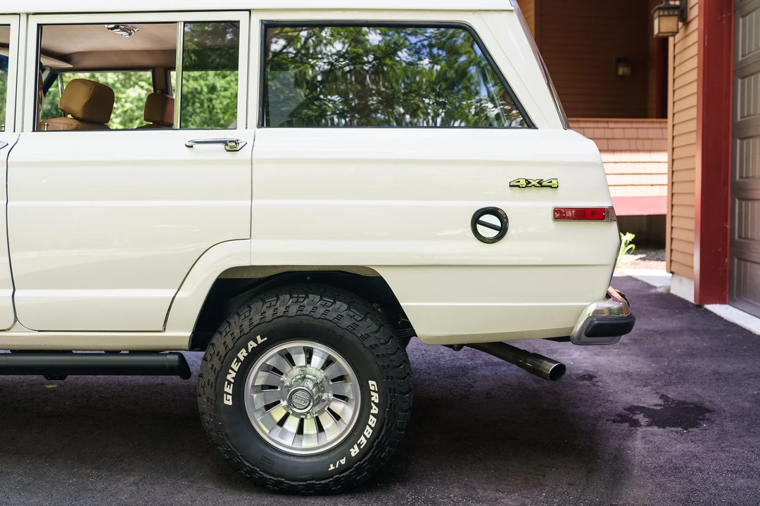 1987 Jeep SJ Grand Wagoneer - Image 21 of 31