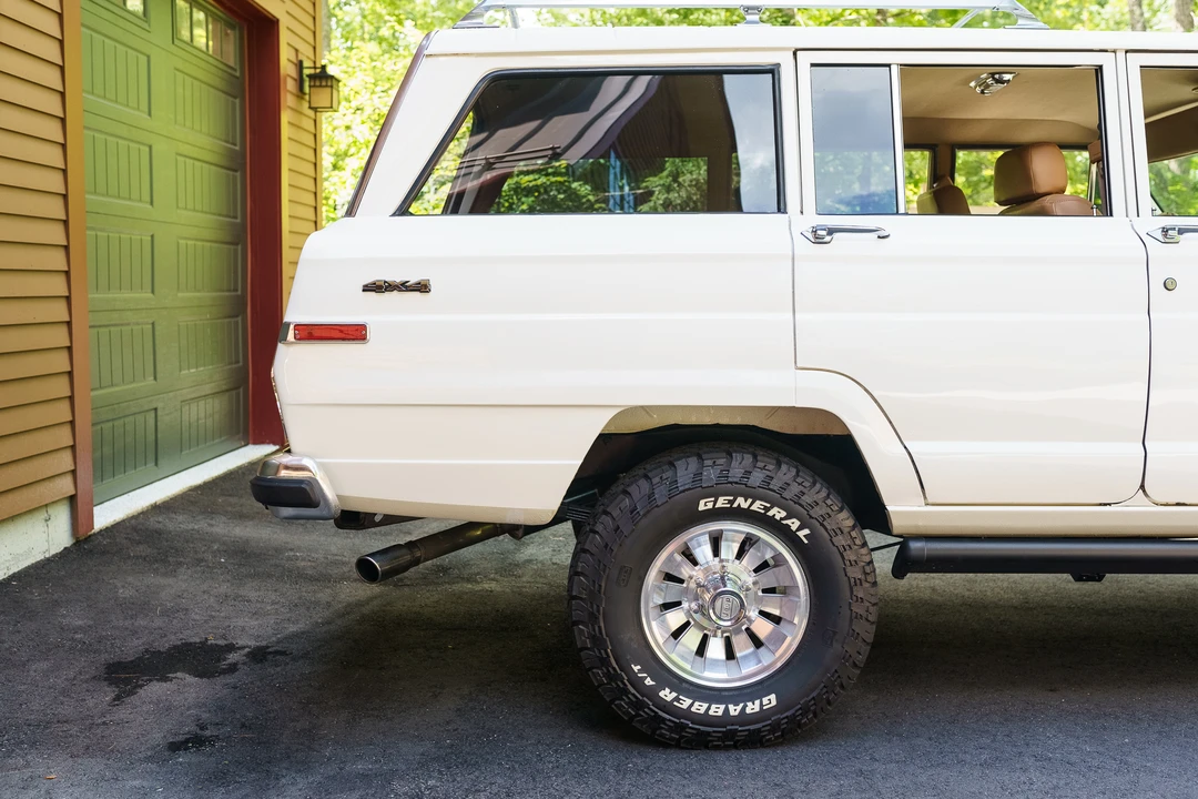1987 Jeep SJ Grand Wagoneer - Image 23 of 31