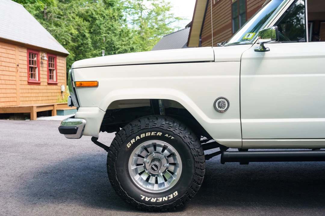 1987 Jeep SJ Grand Wagoneer - Image 20 of 31