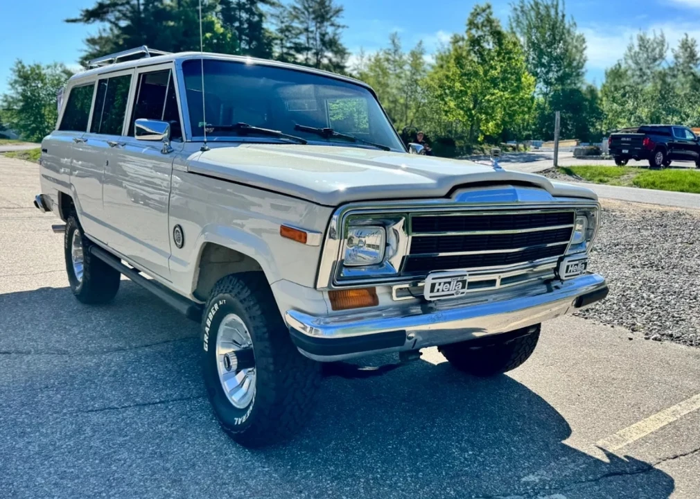 1987 Jeep SJ Grand Wagoneer - Image 11 of 31