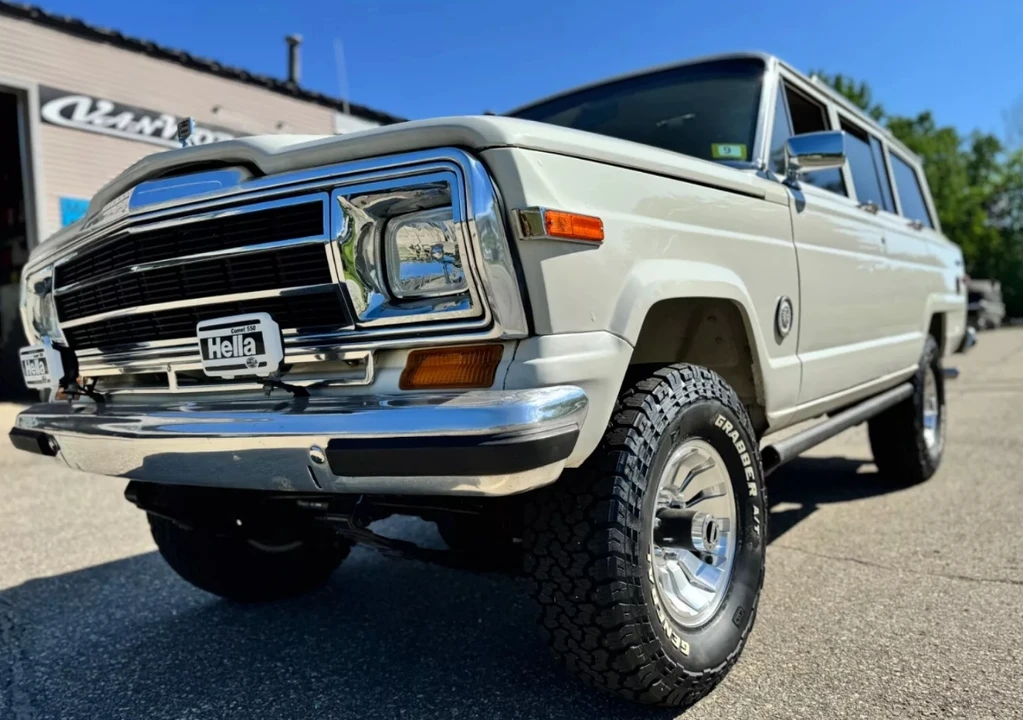 1987 Jeep SJ Grand Wagoneer - Image 12 of 31