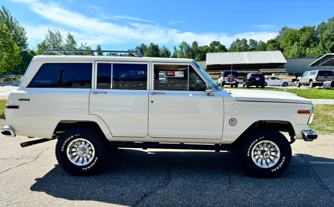1987 Jeep SJ Grand Wagoneer - Image 15 of 31