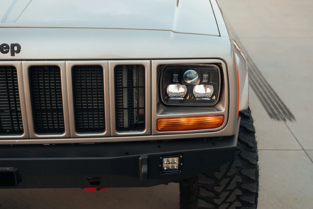 2000 Jeep XJ Cherokee - Image 22 of 31