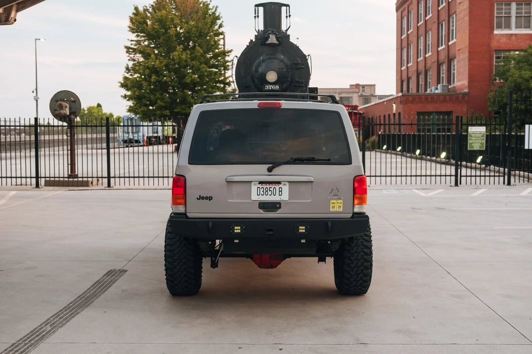 2000 Jeep XJ Cherokee - Image 13 of 31