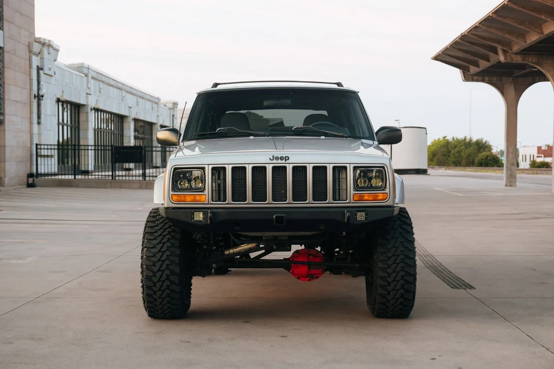 2000 Jeep XJ Cherokee - Image 5 of 31