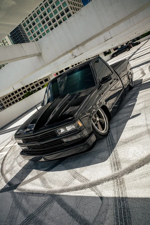Chevrolet C/K 4th Gen - Image 5 of 31