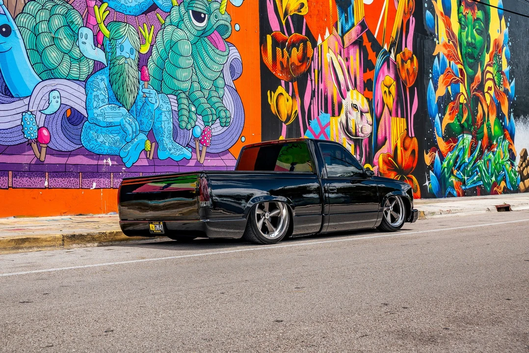 Chevrolet C/K 4th Gen - Image 27 of 31