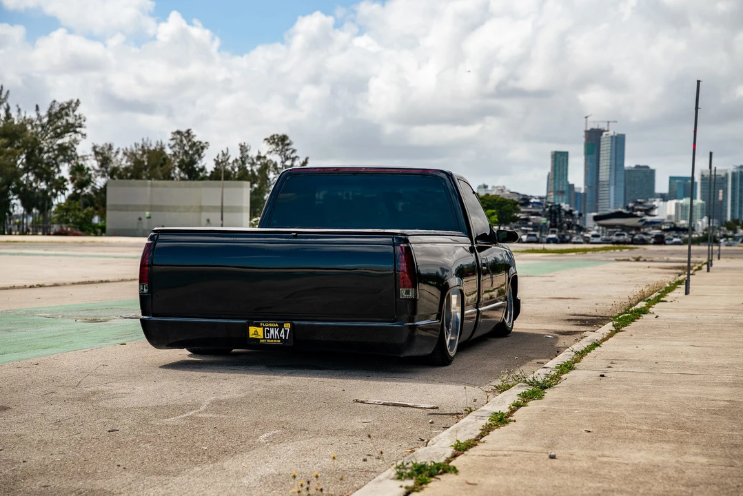 Chevrolet C/K 4th Gen - Image 24 of 31