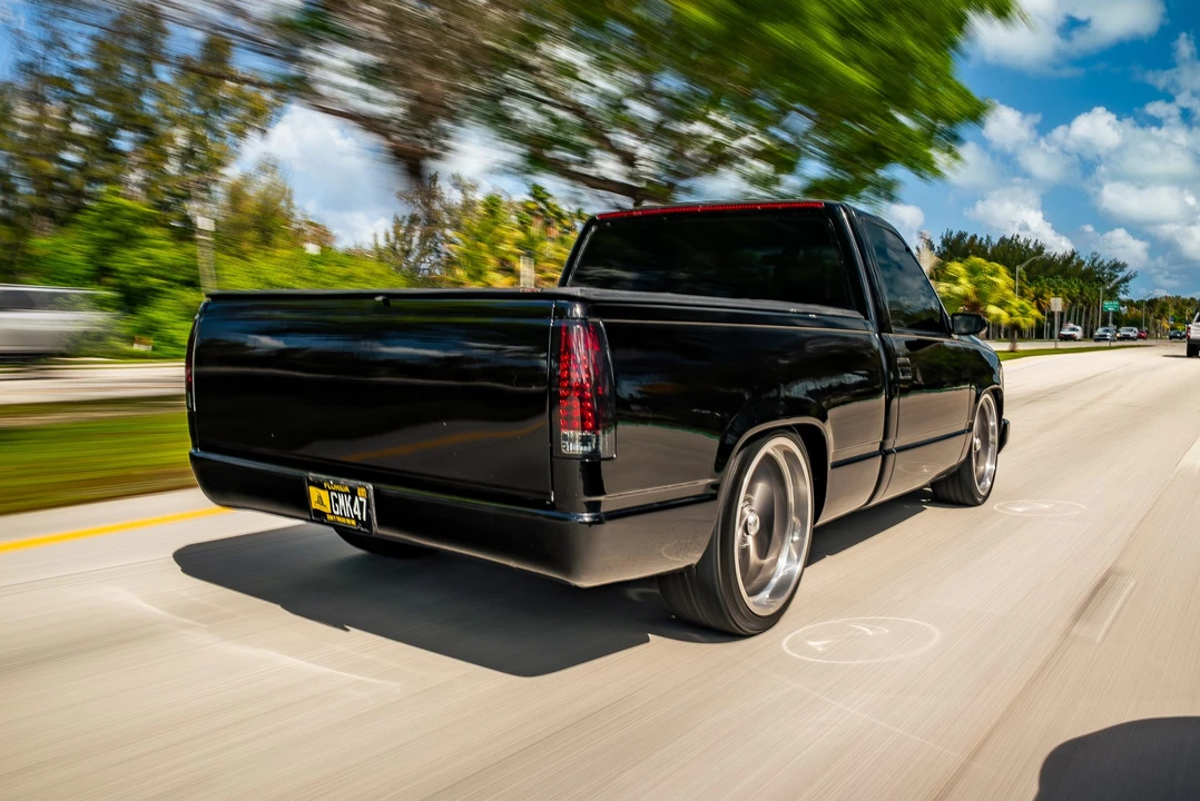 Chevrolet C/K 4th Gen - Image 25 of 31