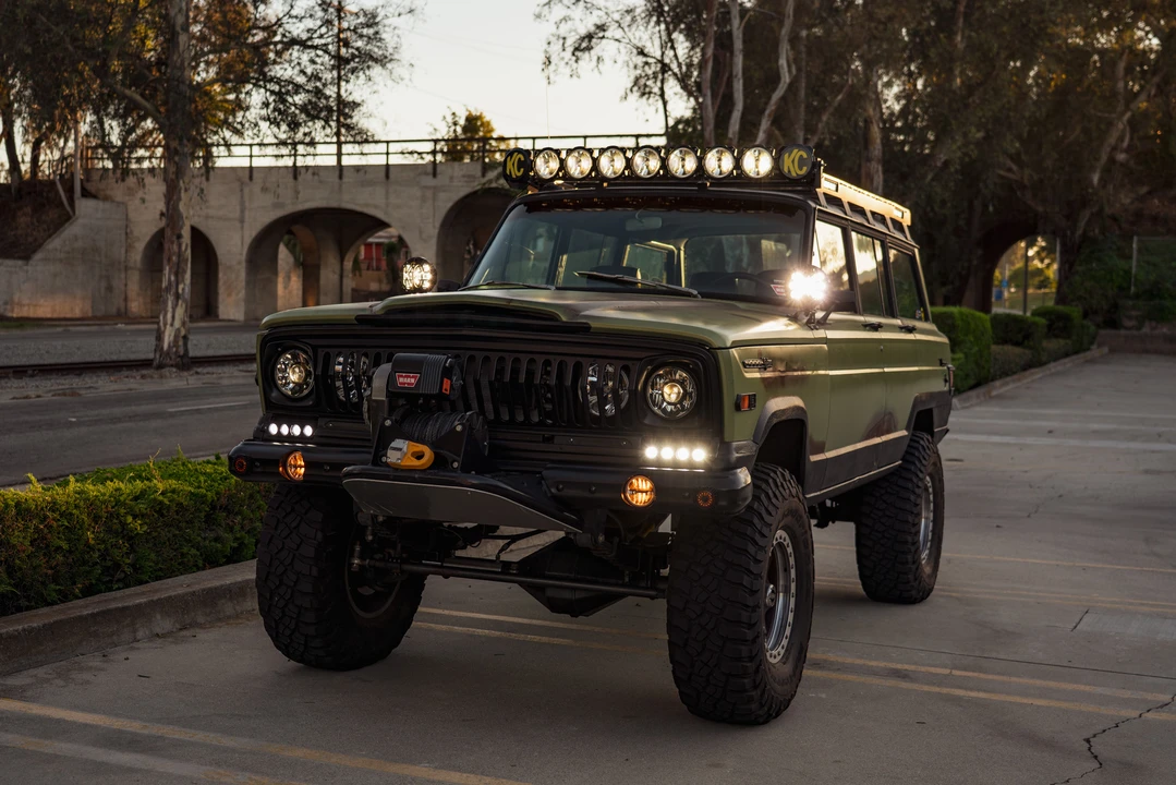 1969 Jeep SJ Wagoneer - Image 5 of 31
