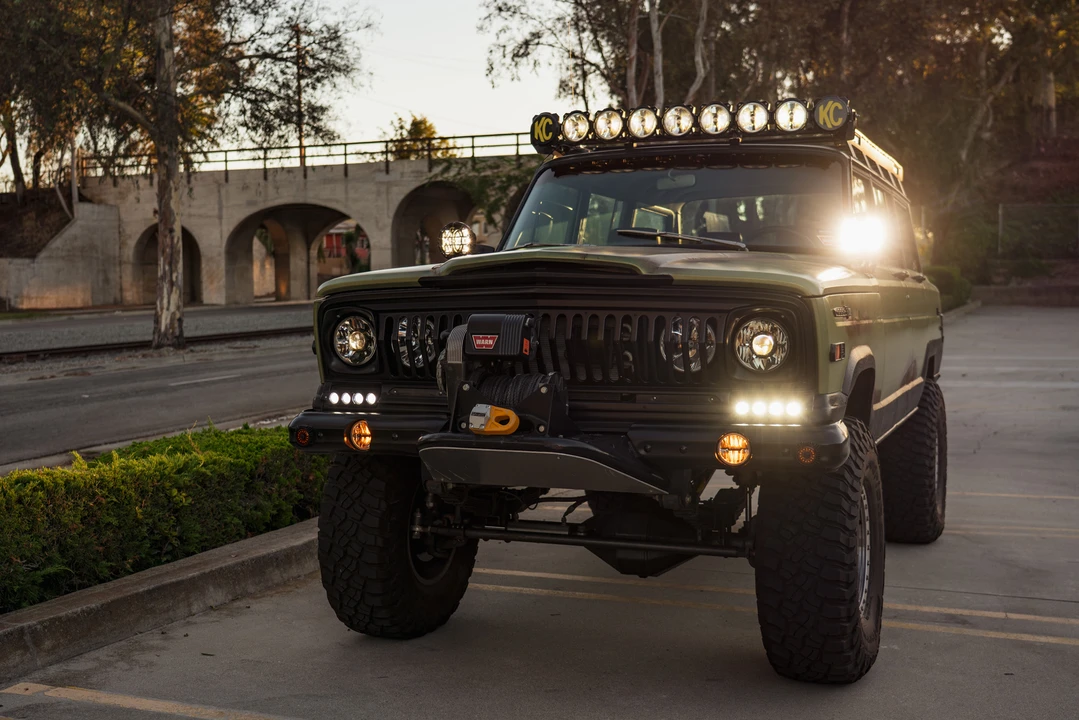 1969 Jeep SJ Wagoneer - Image 7 of 31